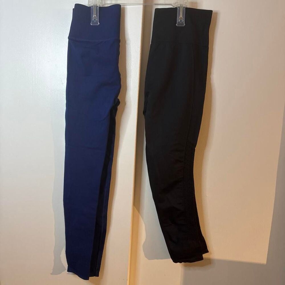 Fabletics Women's Black and Navy Leggings